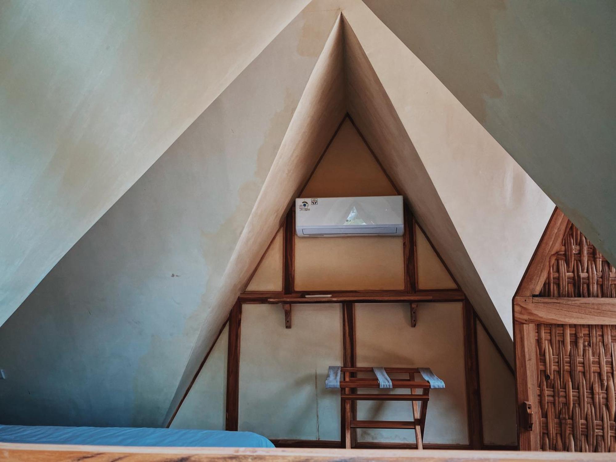 Basa-Basi Lodge Karimunjawa Buitenkant foto